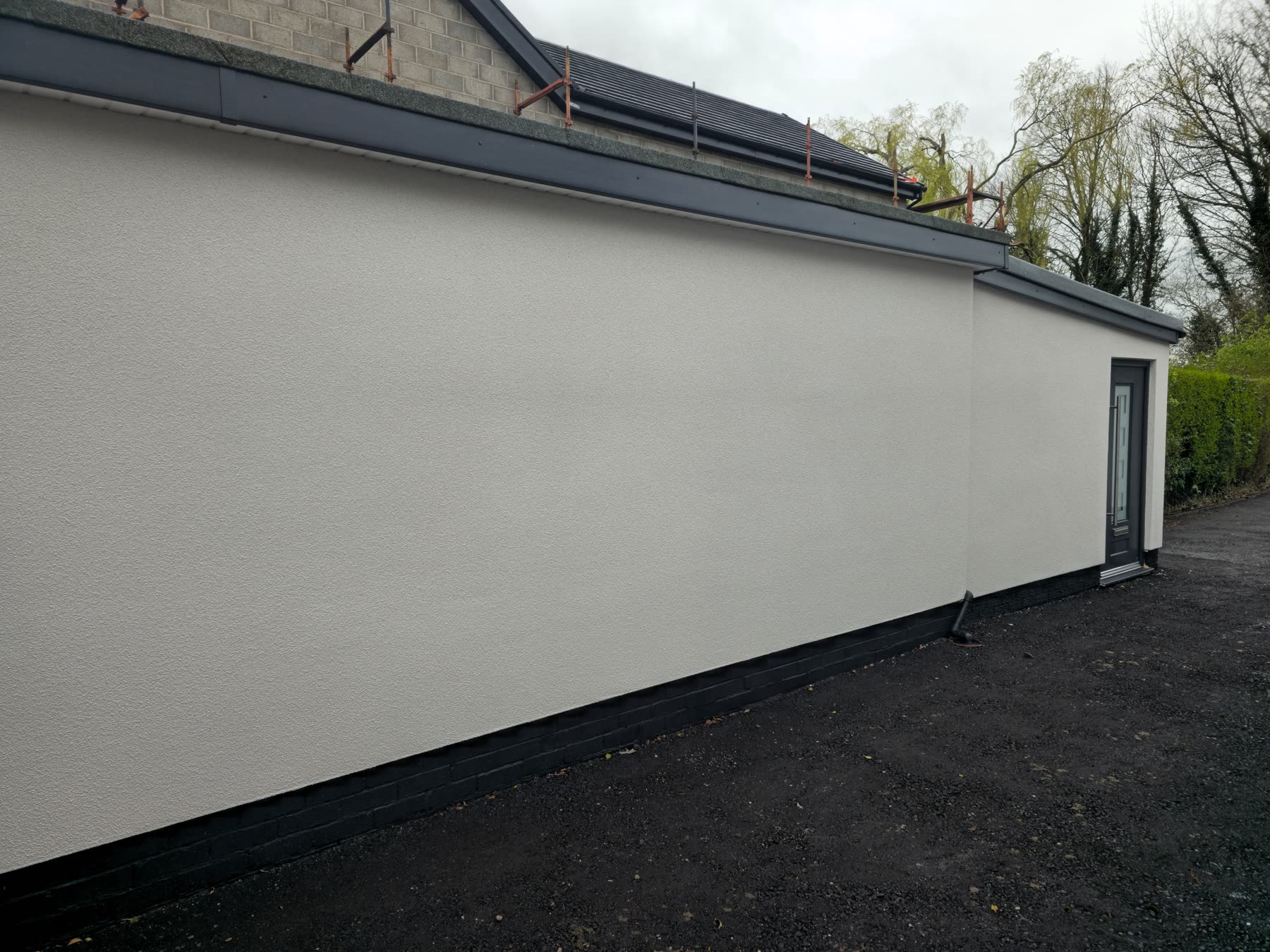 Smooth finished render texture for plastering and finishing support